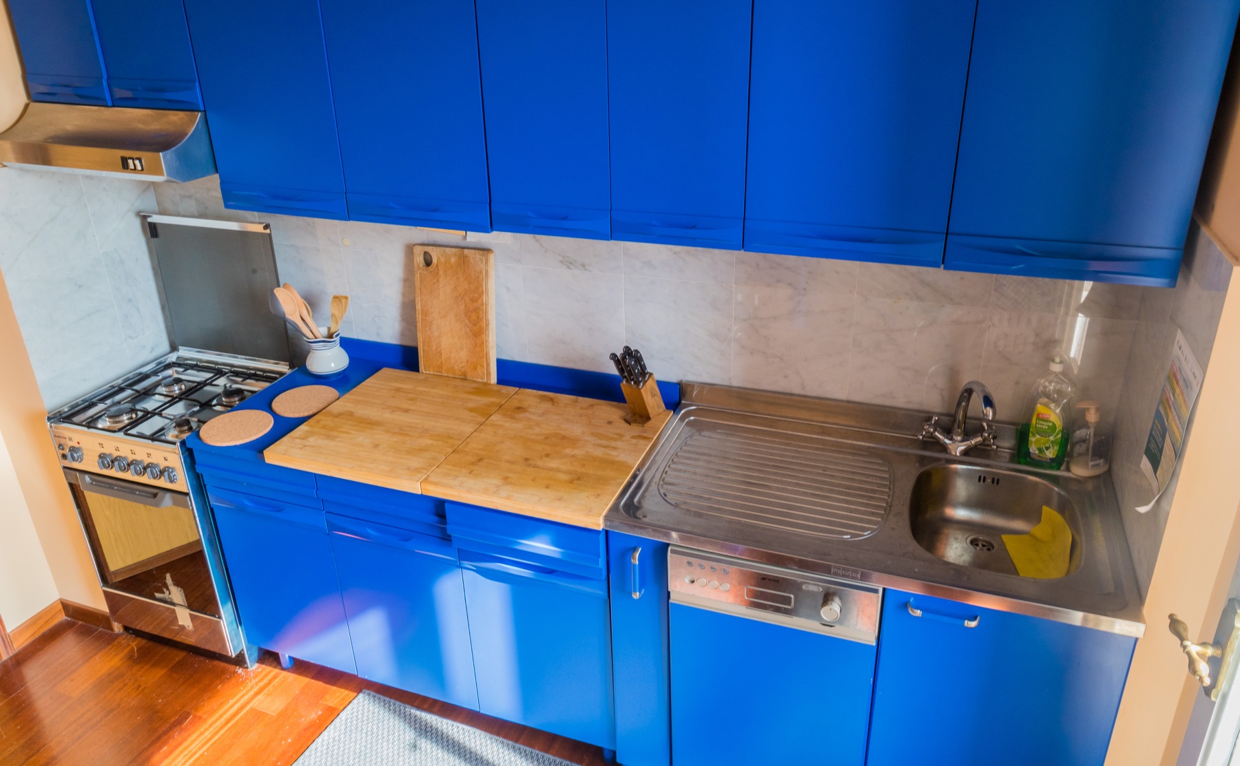Cucina accessoriata