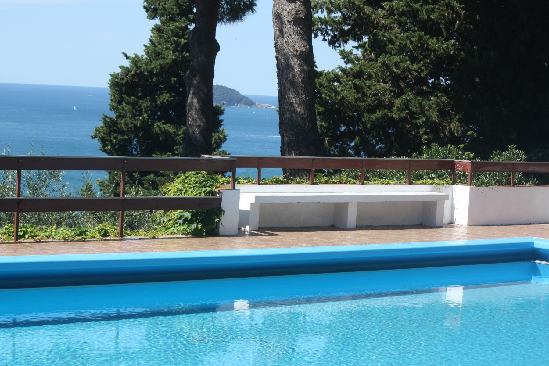 Piscina-Island1