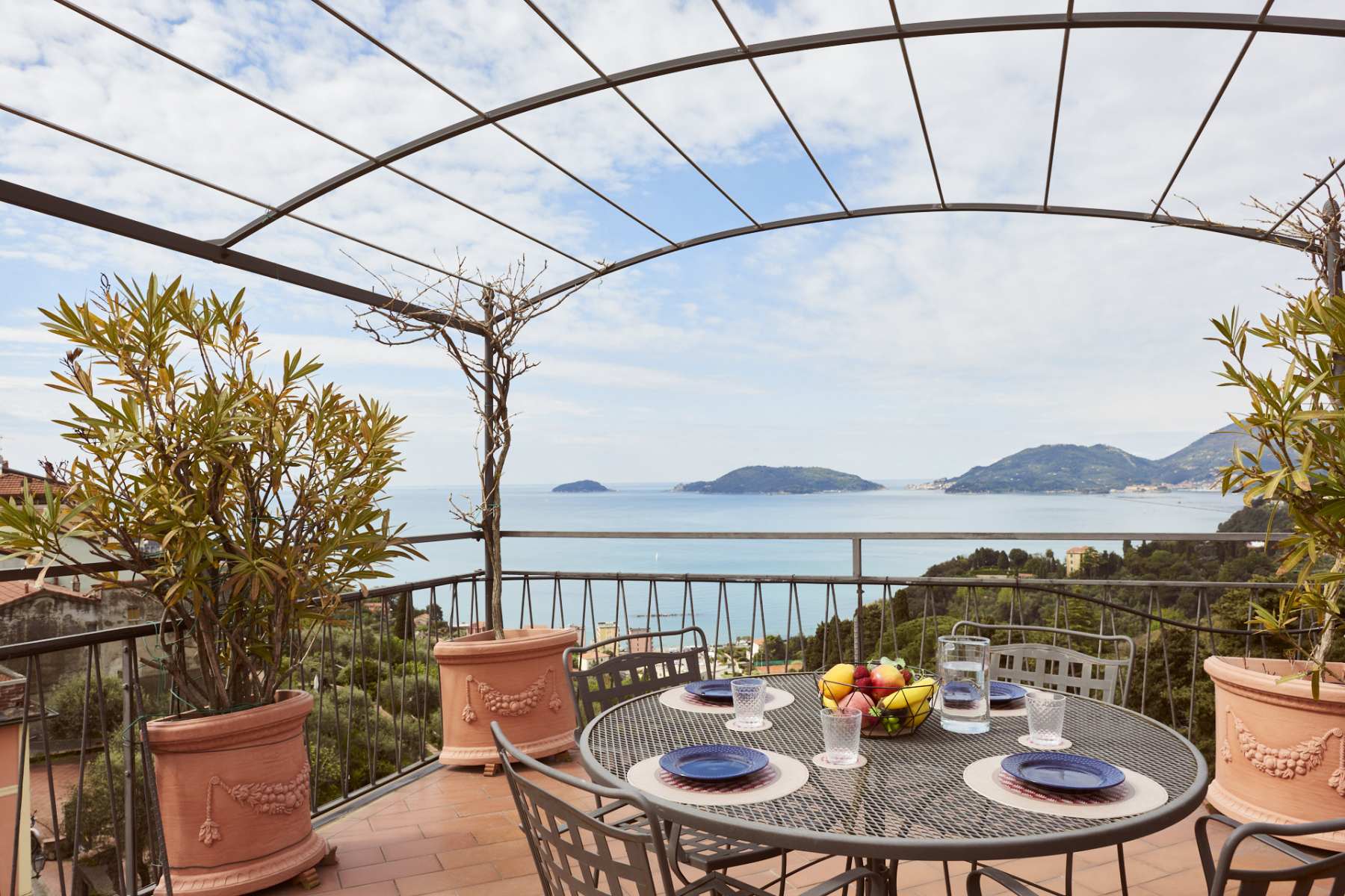 Fotografia interni per agenzia immobiliare Casa con Vista - Lerici. Immagini realizzate da David Umberto Zappa - duzimage